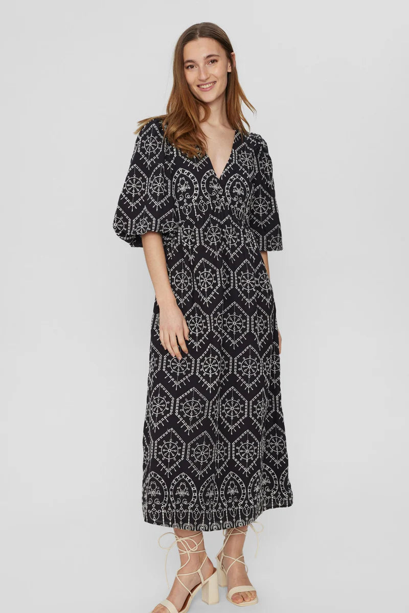 Nuevelyn Contrast Dress