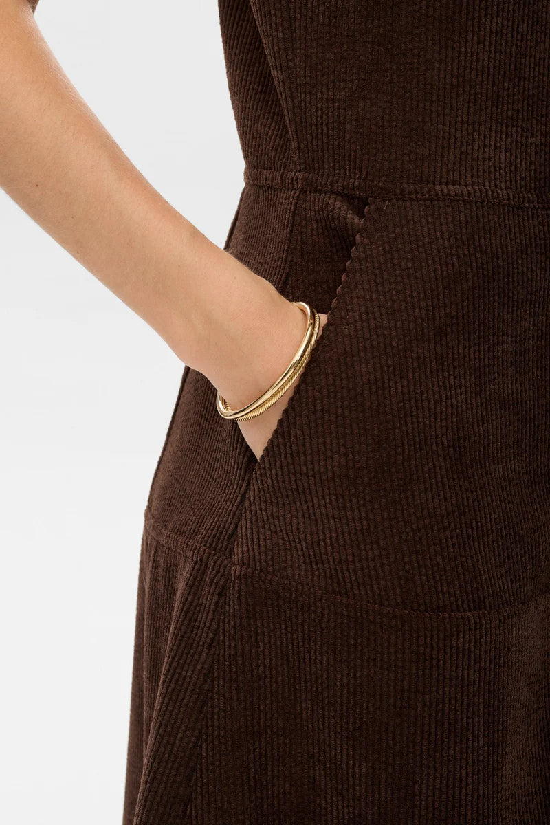 Nuthea Dress