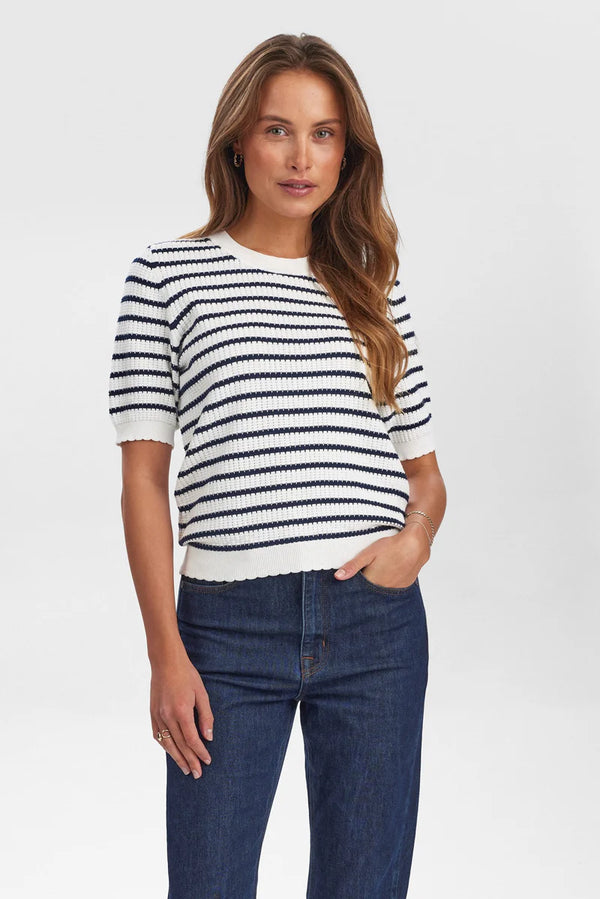 Nunicole Pullover