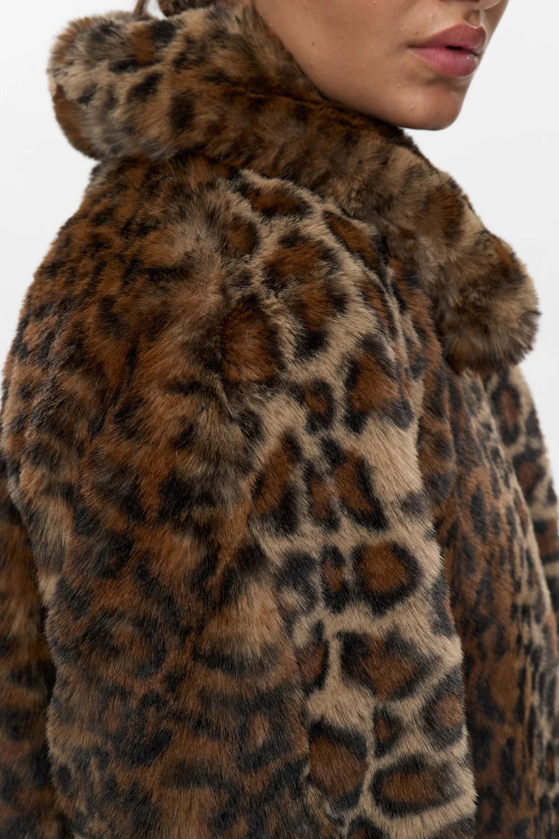 Nululla Coat