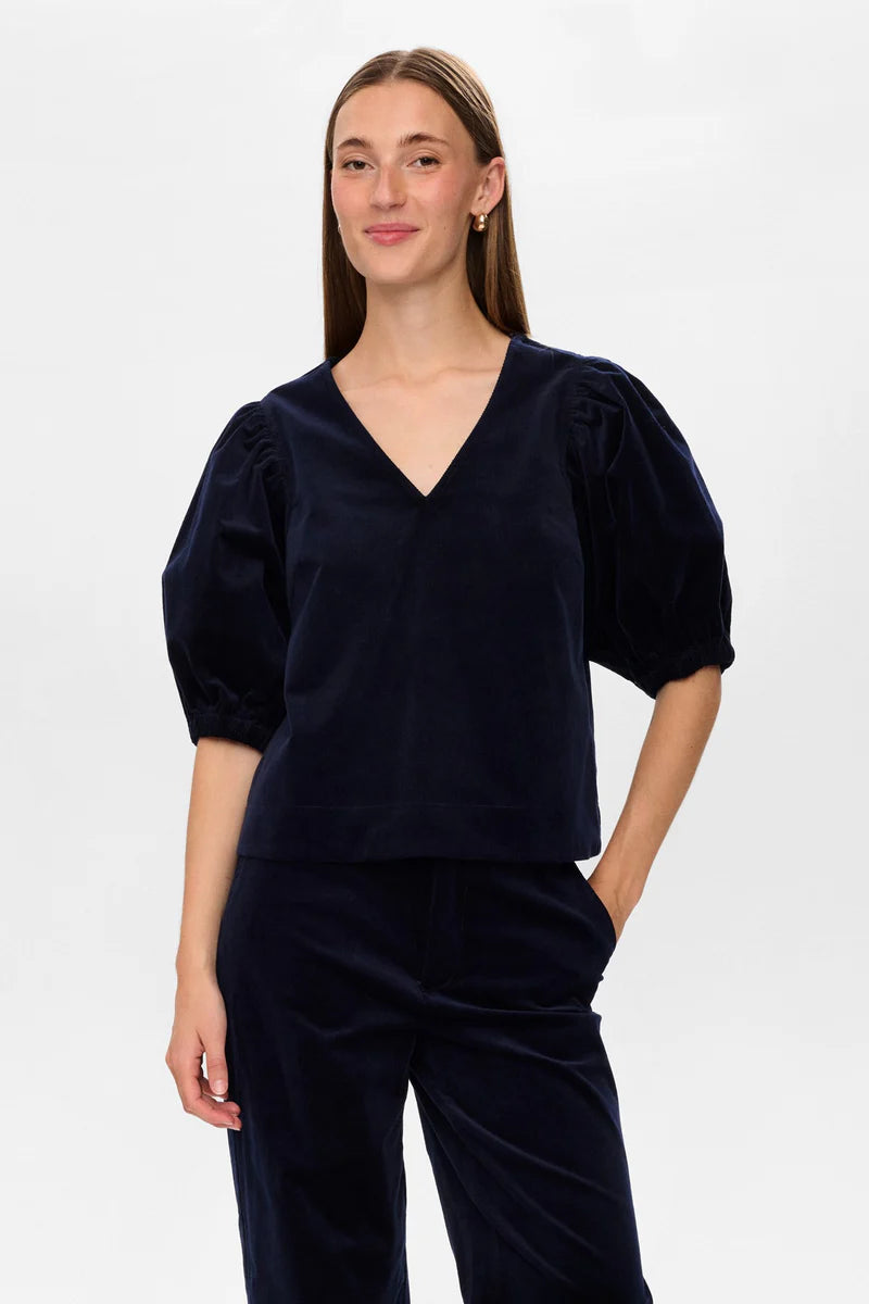 Nujoanna Blouse