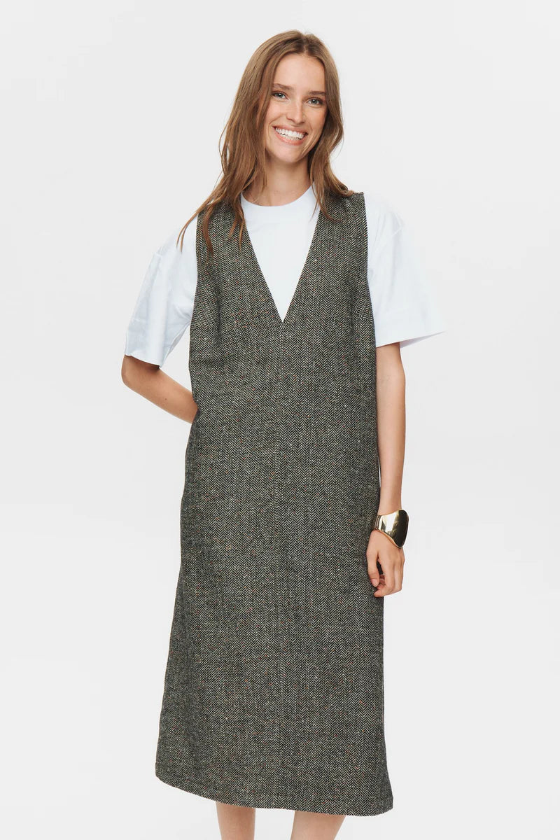 Nuavey Dress
