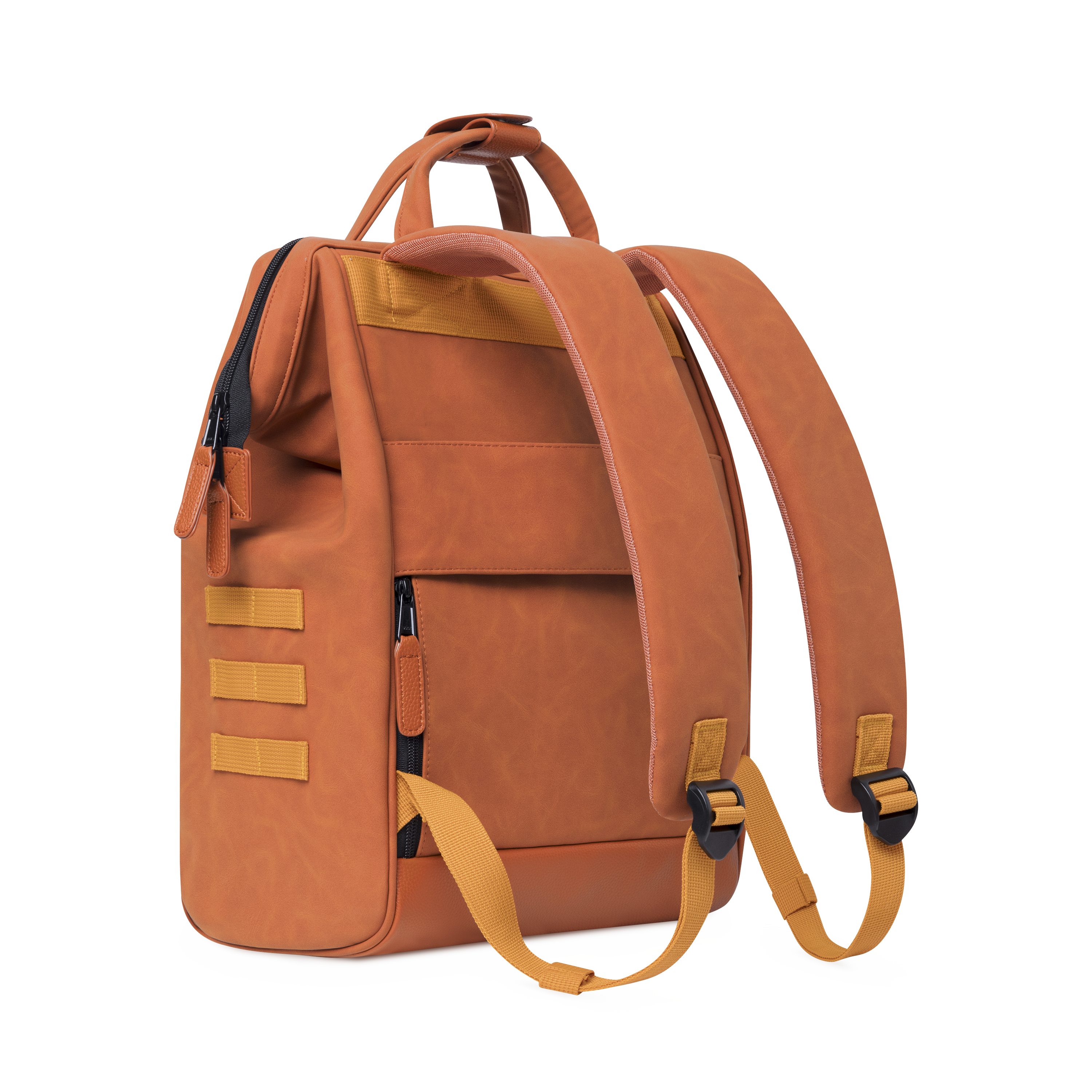 ADVENTURER TANTA M BACKPACK
