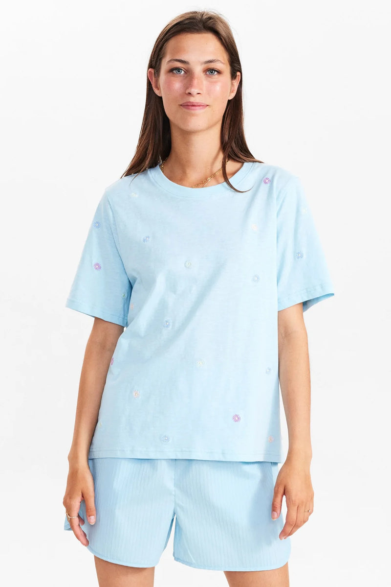 NUTORA TEE
